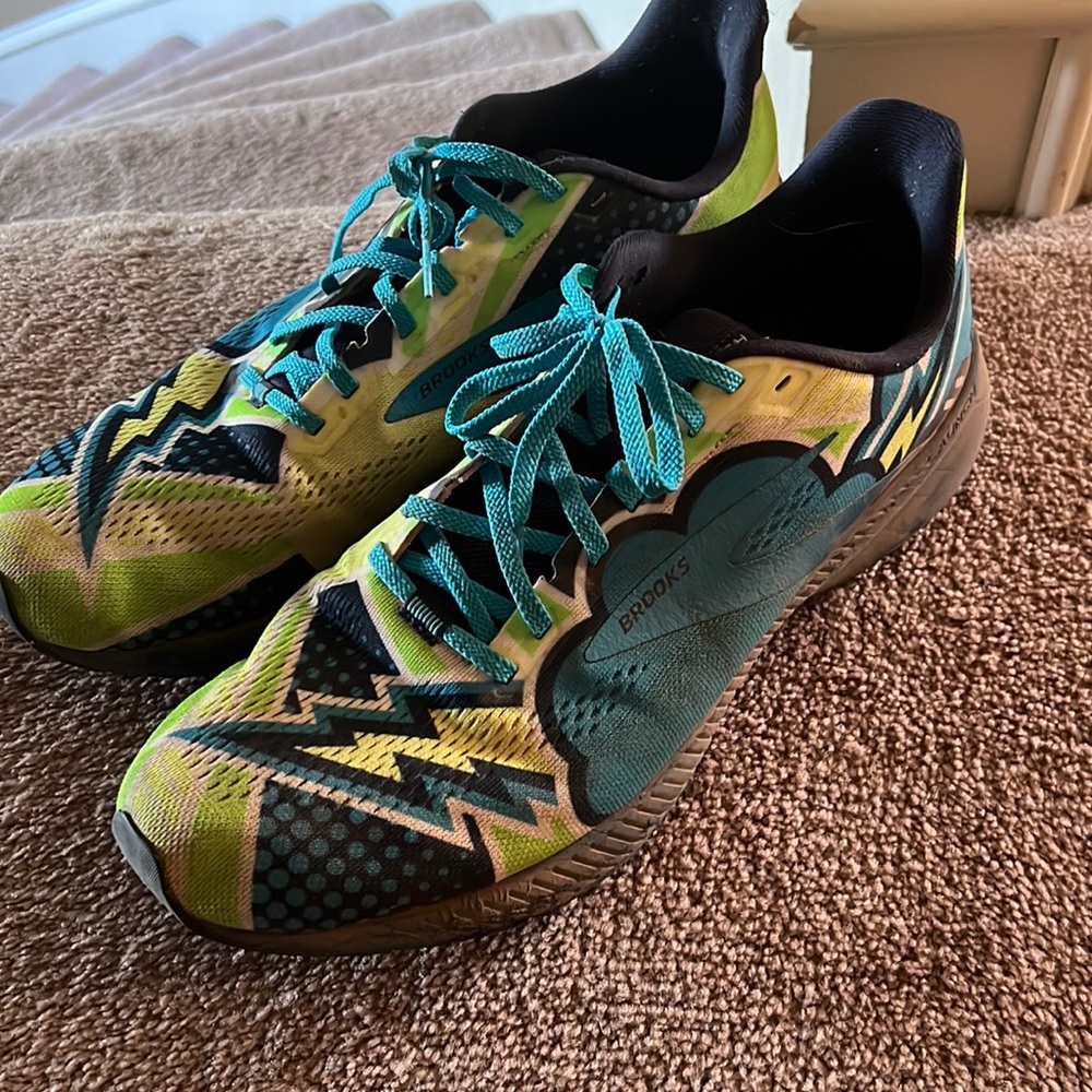 Mens Brooks shoes